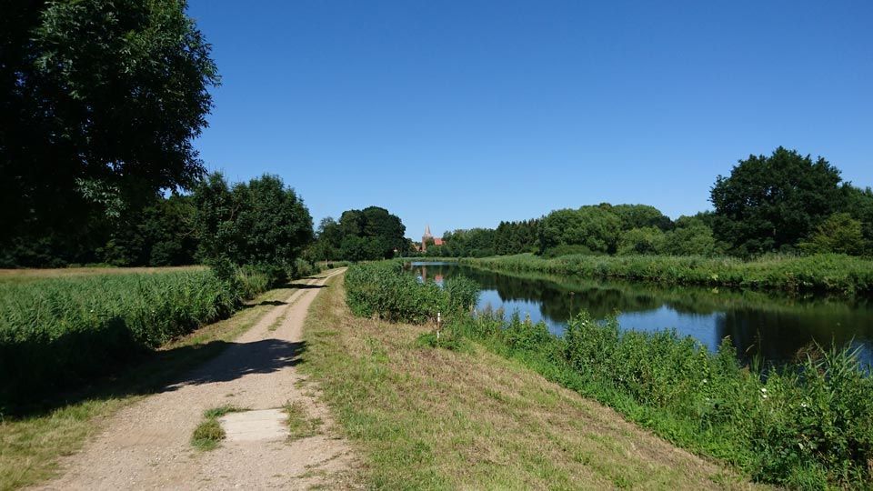 Wandern am Elbe-Lübeck-Kanal