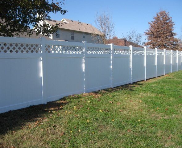 Vinyl privacy with lattice