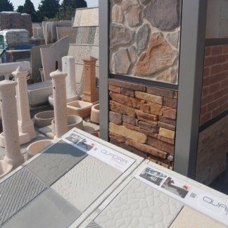 mattonelle in pietra lavorata