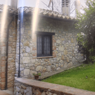 facciata casa in pietre