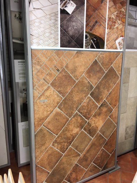 mattonelle in showroom