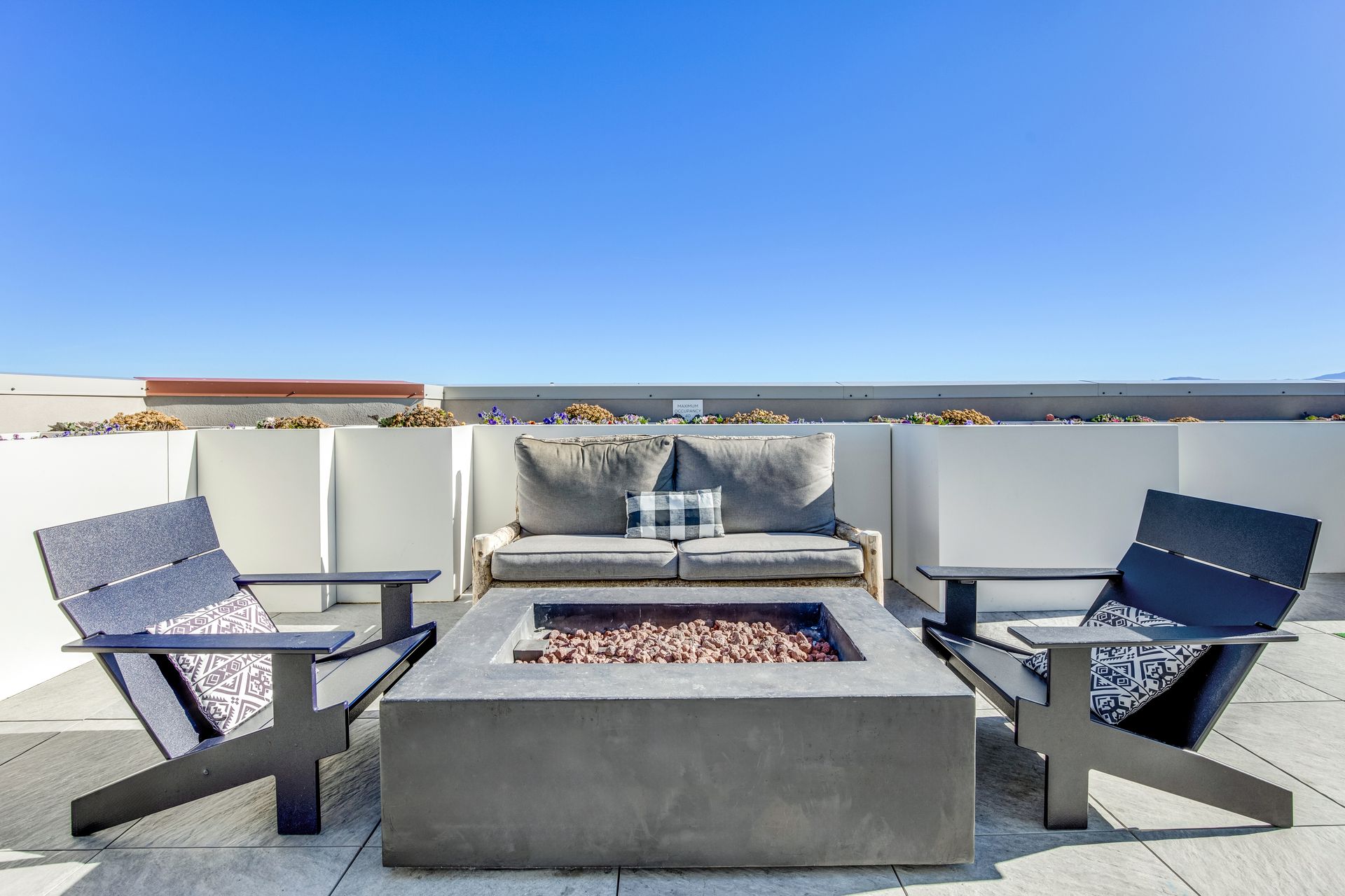 Rooftop Fire Pit And Grill