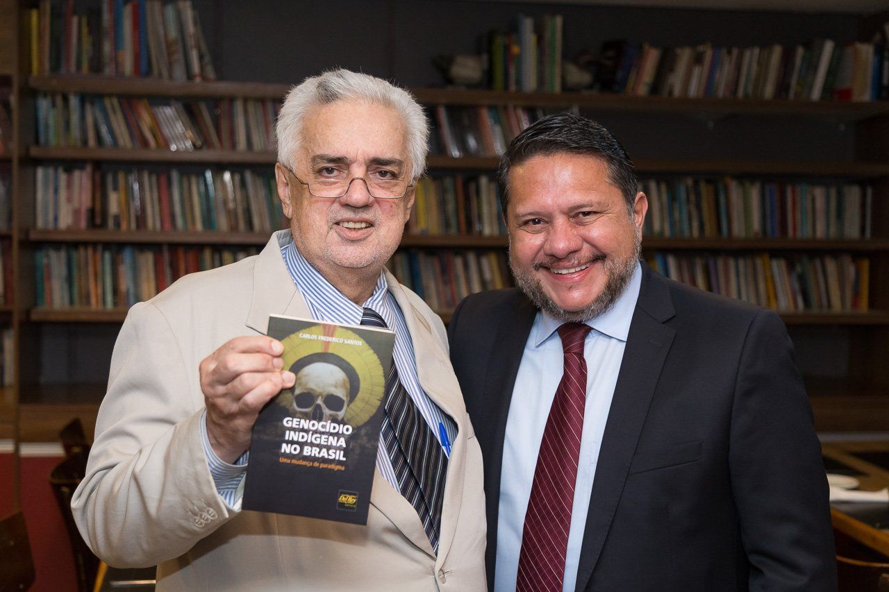 lançamento-livro-genocídio-indigena-no-brasil-carlos-frederico