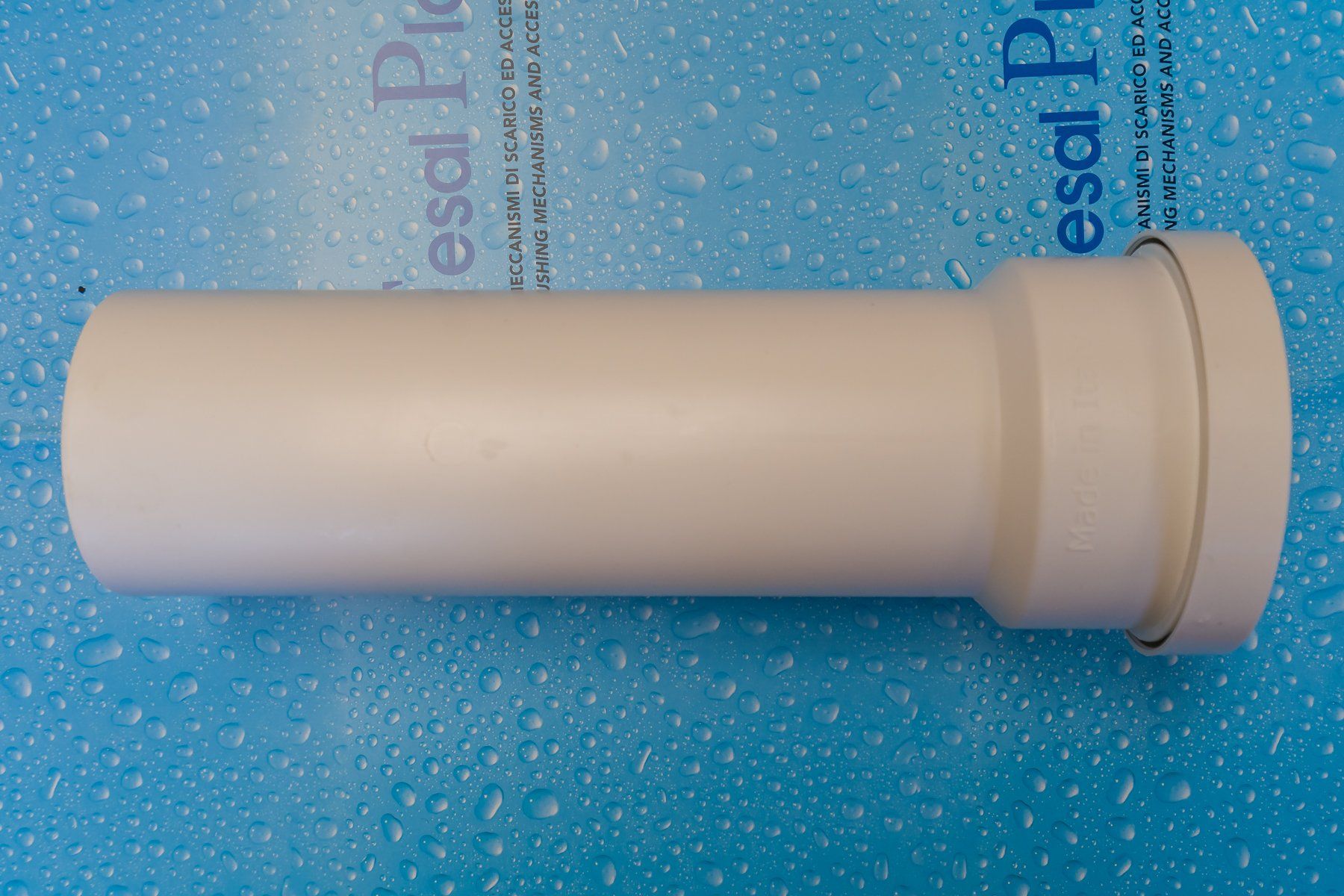 tubo in plastica per lo scarico di edifici