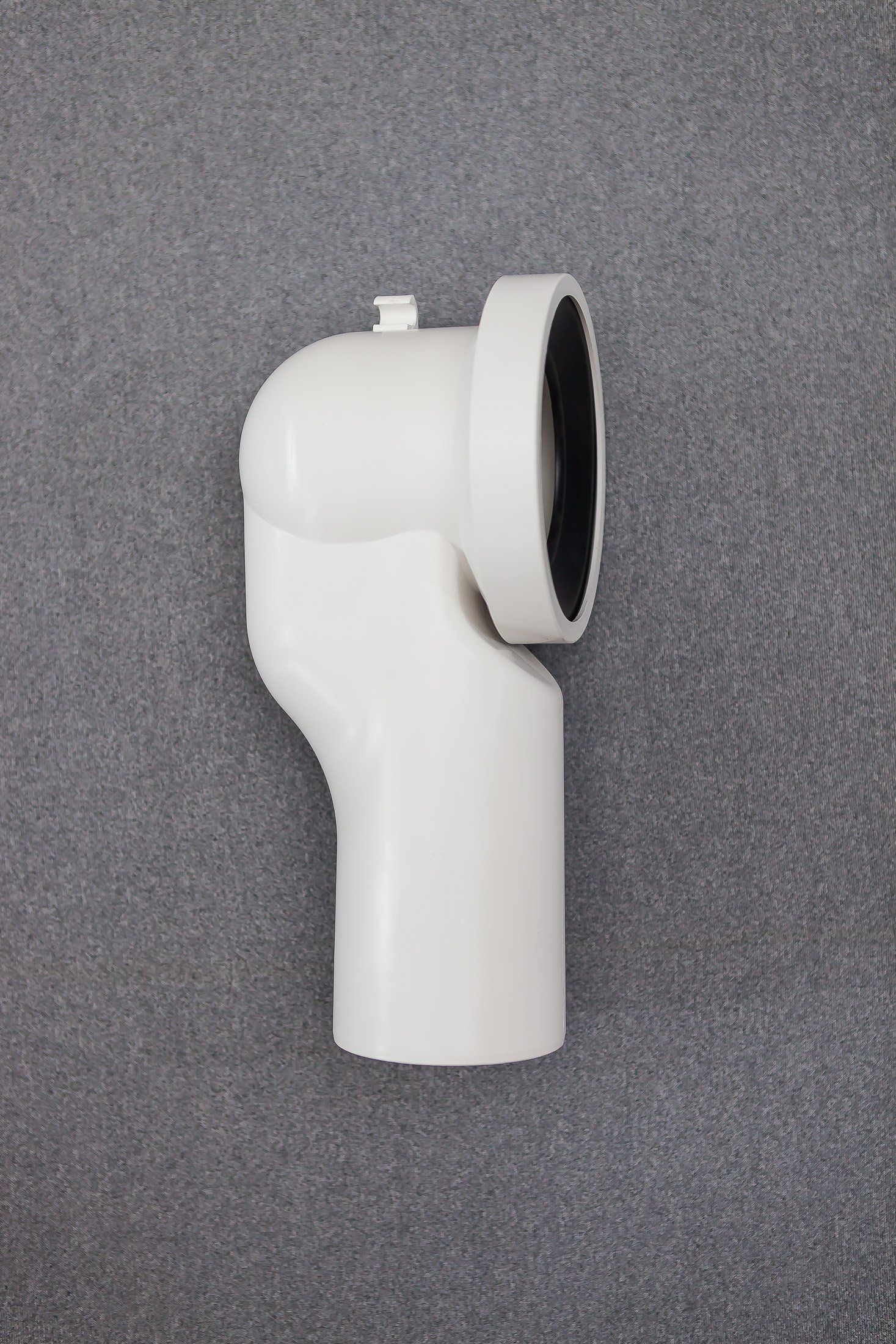 tubo in plastica con bocchetta di collegamento