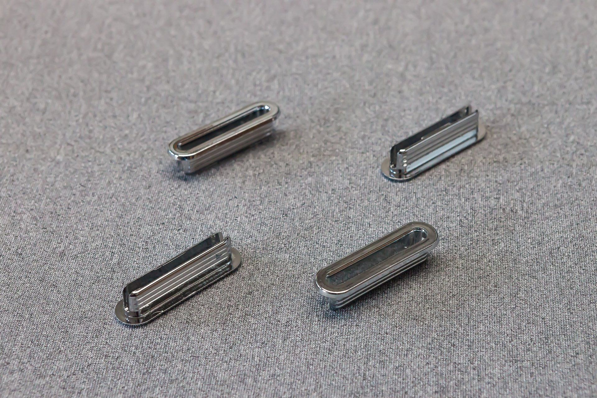 componenti metalliche rettangolari