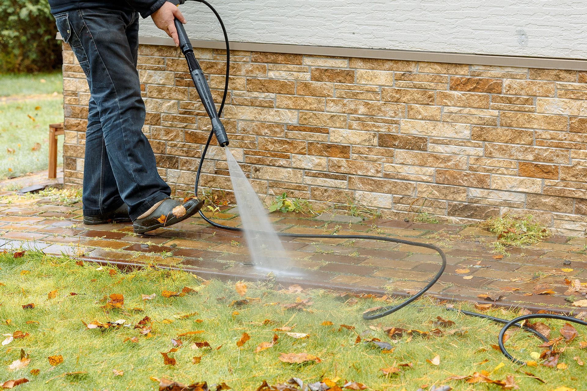 Learn what to spray before pressure washing. Pre-treat surfaces to remove dirt, mold, and stains saf