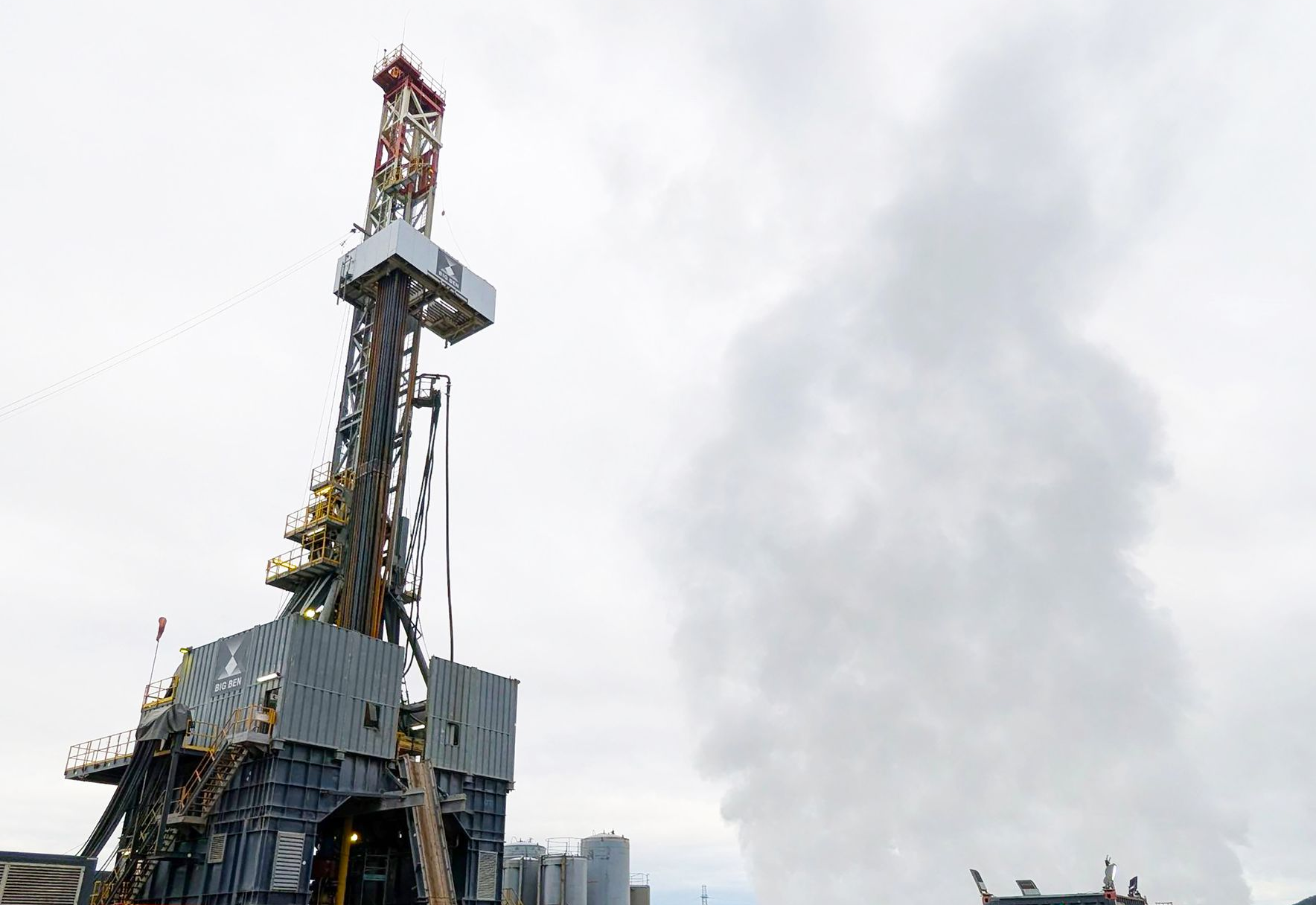 A drilling rig in New Zealand drilling a geothermal well