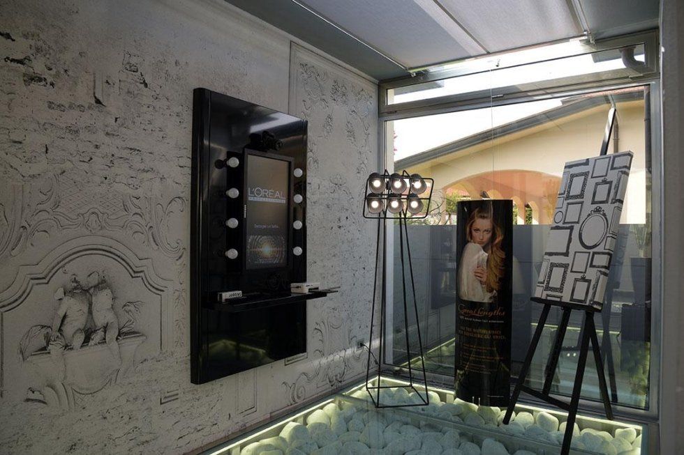 Bancone del salone di parrucchieri