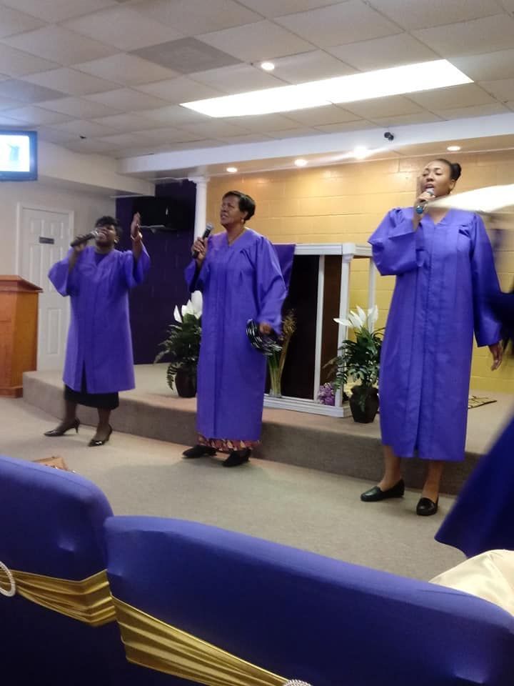 Adult Praise Team Gallery 02 in Hope Mills, NC