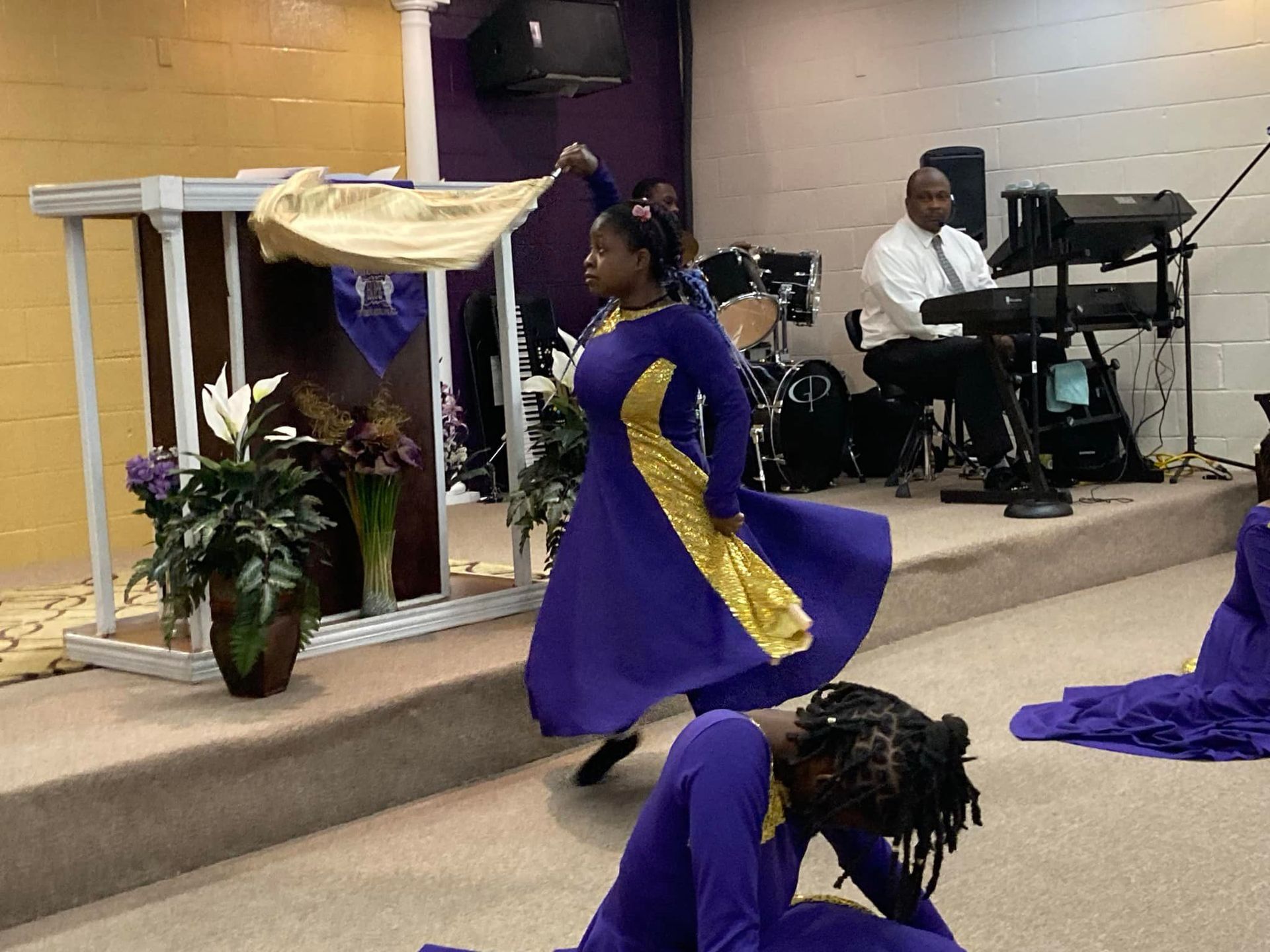 Youth Praise Team in Hope Mills, NC