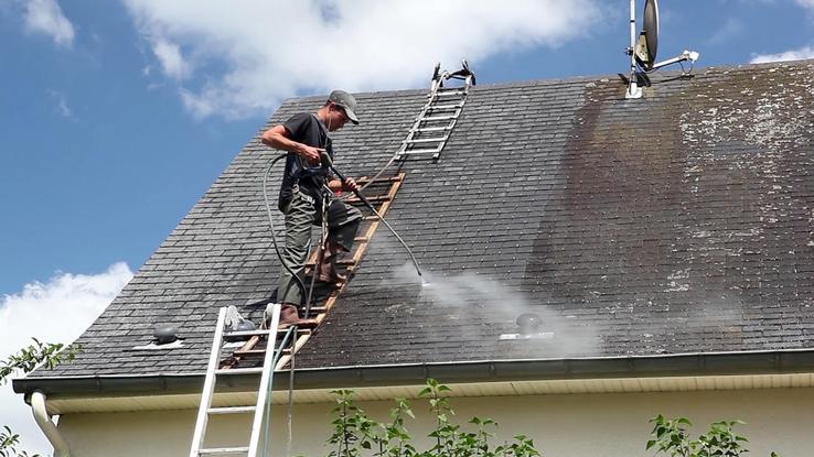 Charpentier d'Amiens au travail