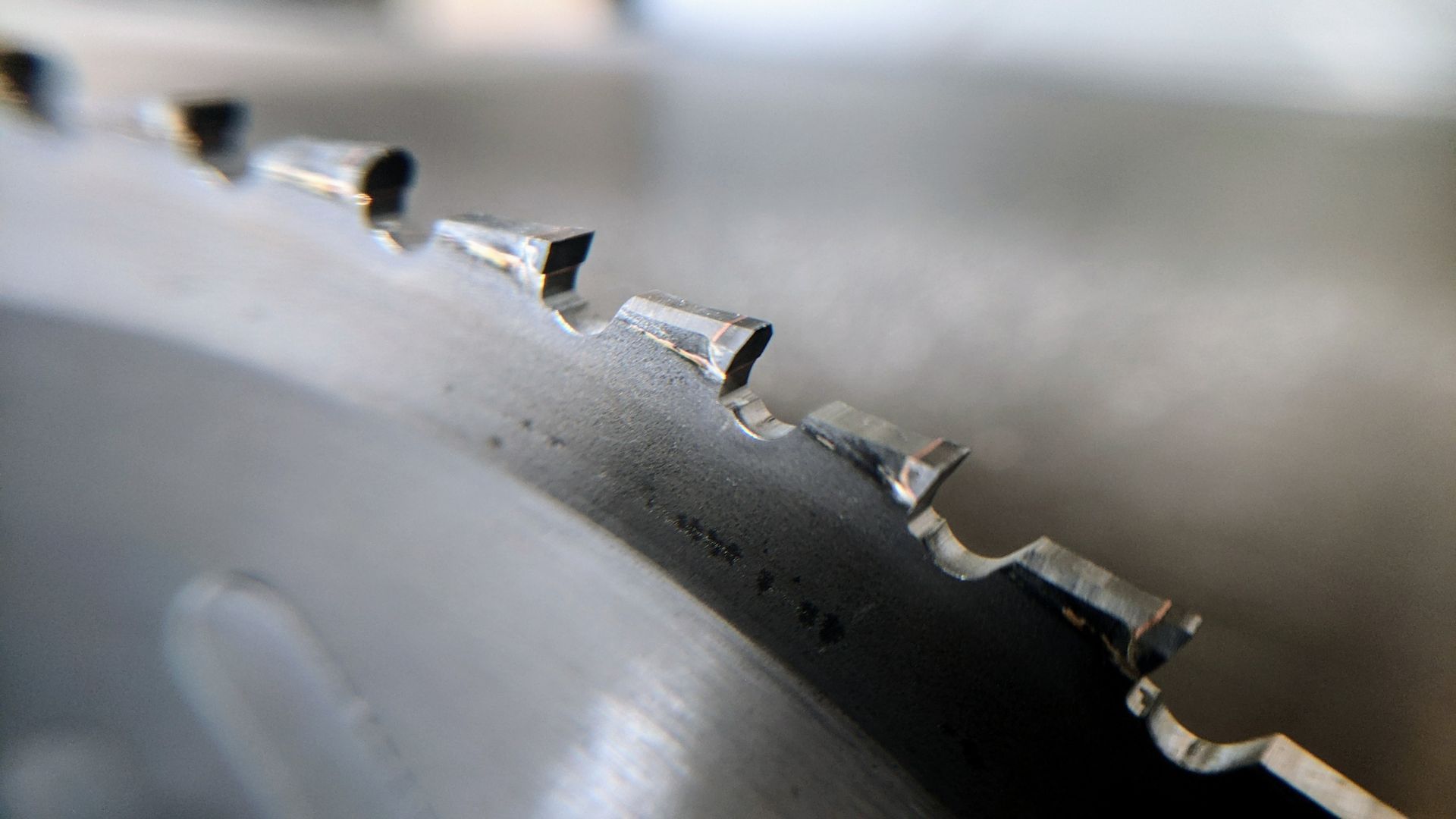 riparazione attrezzi giardino