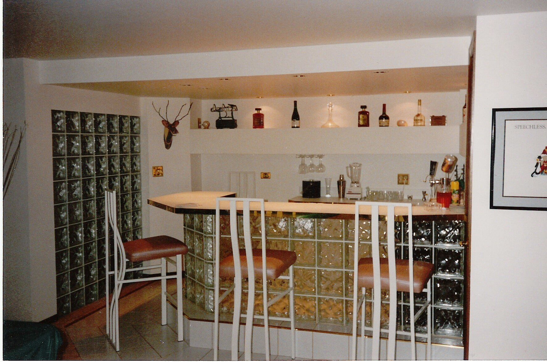 Bar - Glass partition in Chicago, IL