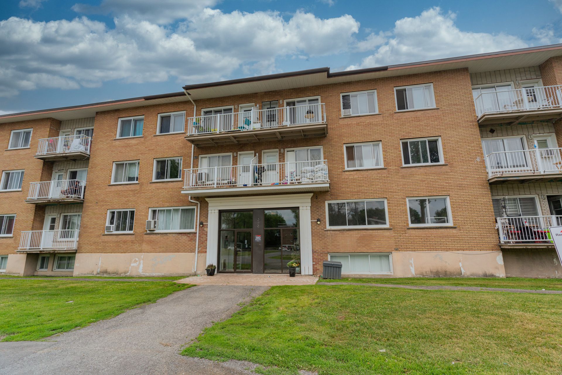 Home page Delmar apartments