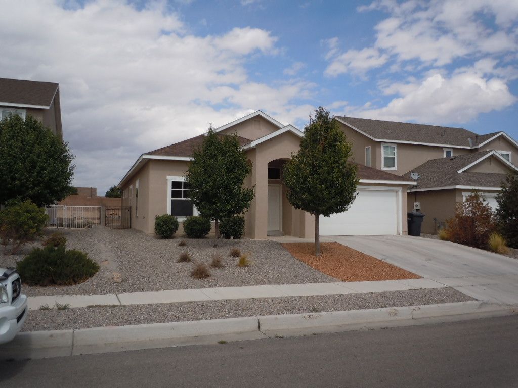 2127 N Ensenada Circle in Albuquerque, NM - Call Advantage Pointe Properties