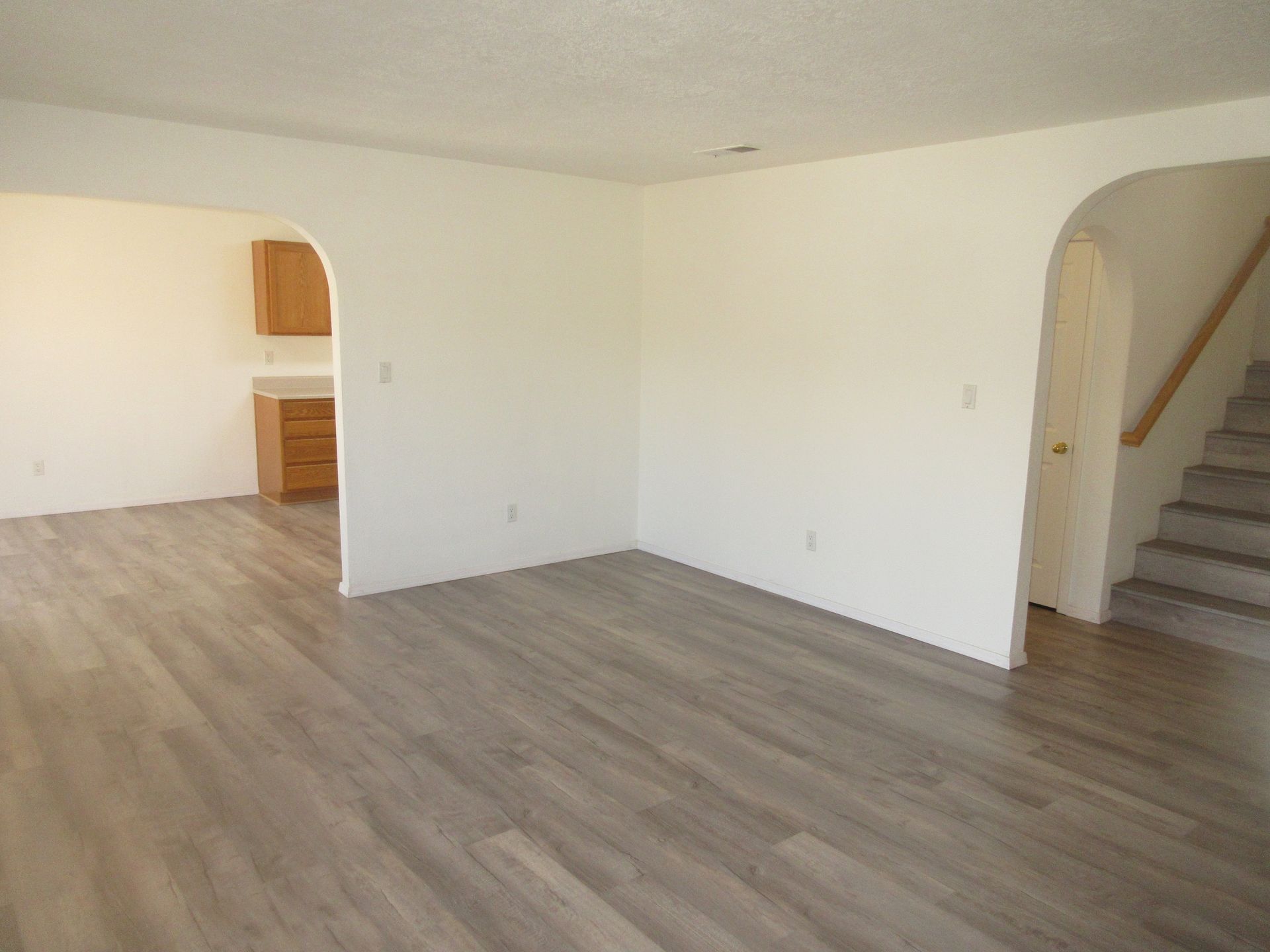 6615 Charwood Road in Albuquerque, NM - Call Advantage Pointe Properties