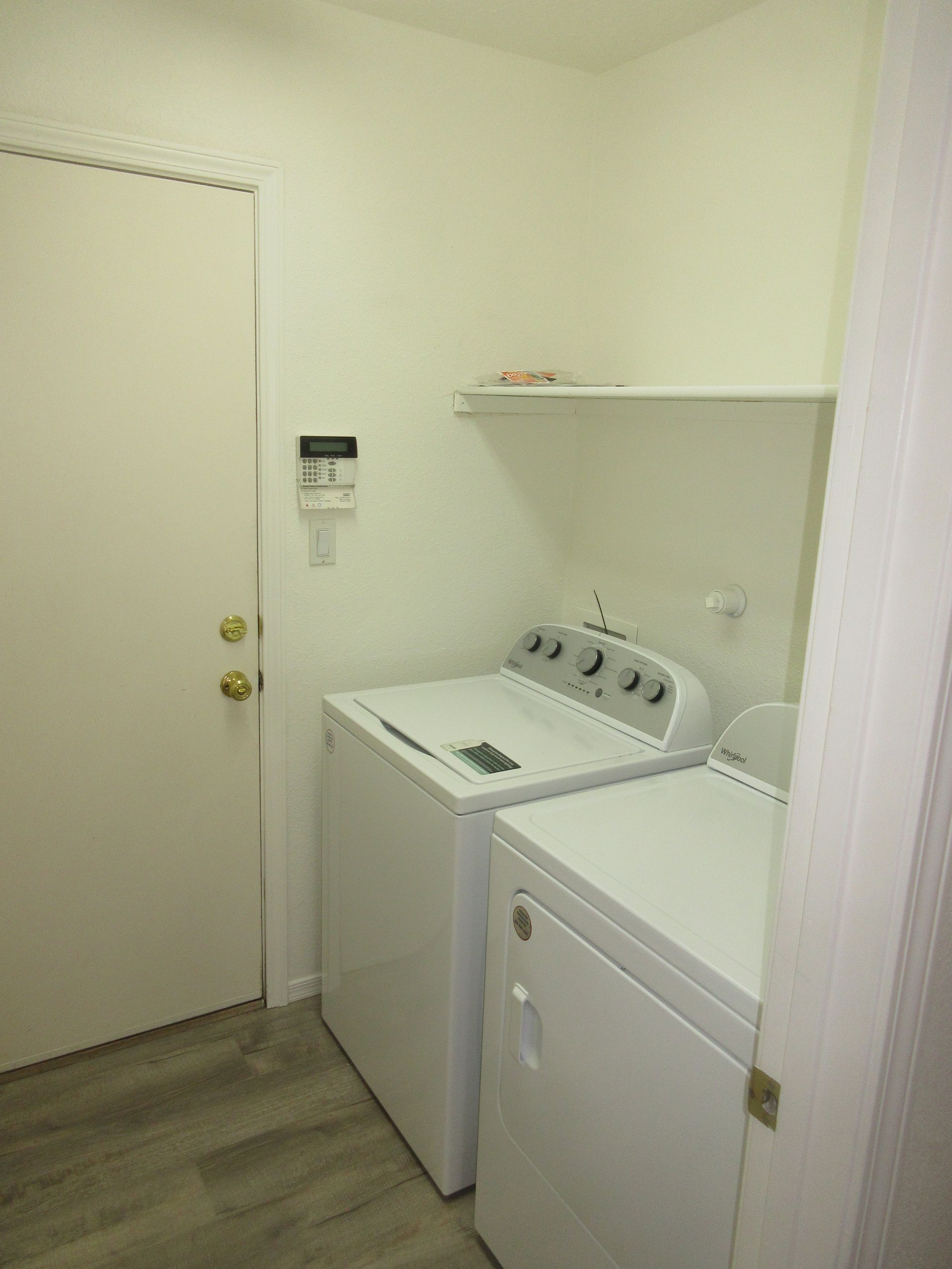 6615 Charwood Road in Albuquerque, NM - Call Advantage Pointe Properties