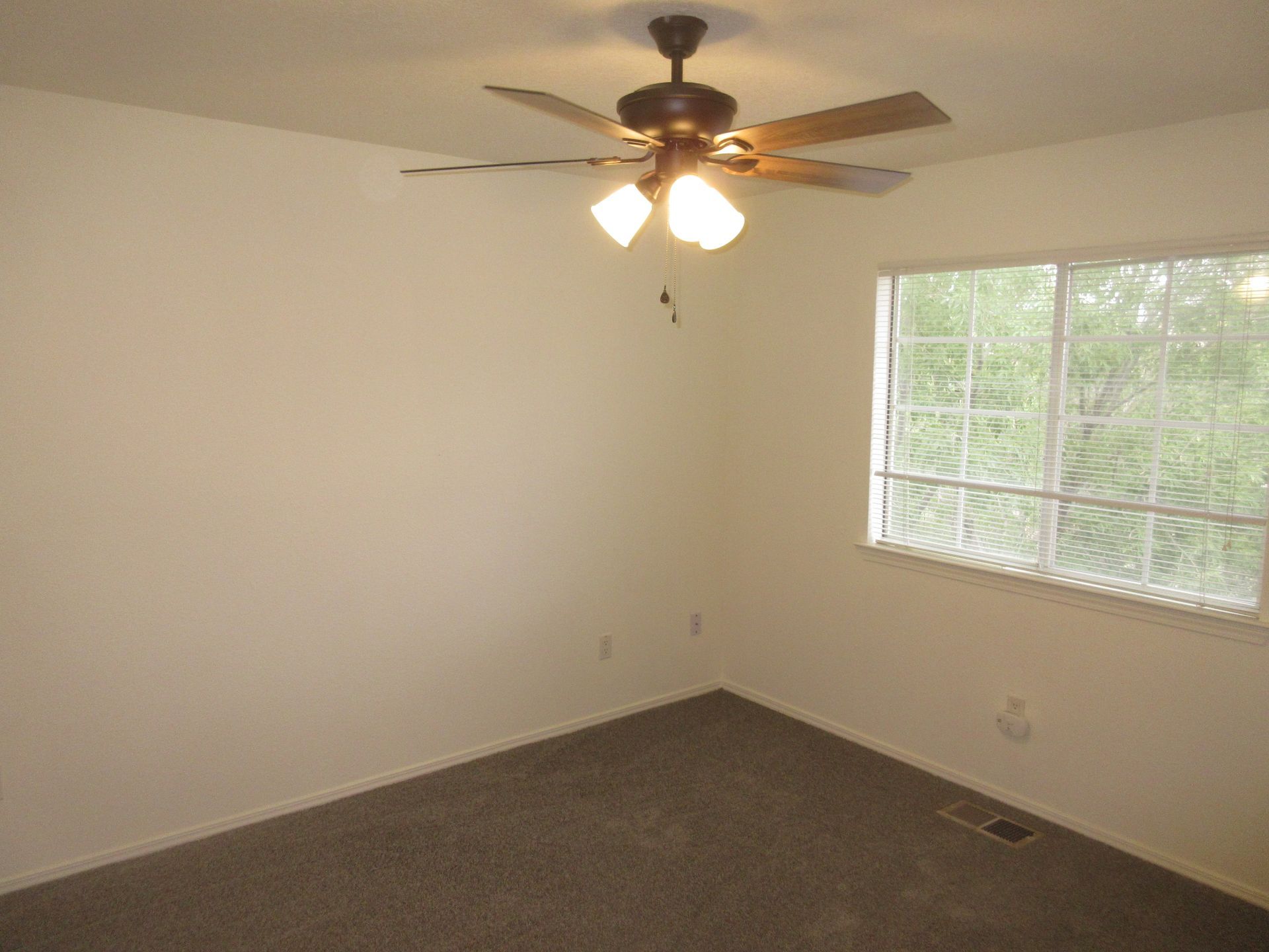 6615 Charwood Road in Albuquerque, NM - Call Advantage Pointe Properties