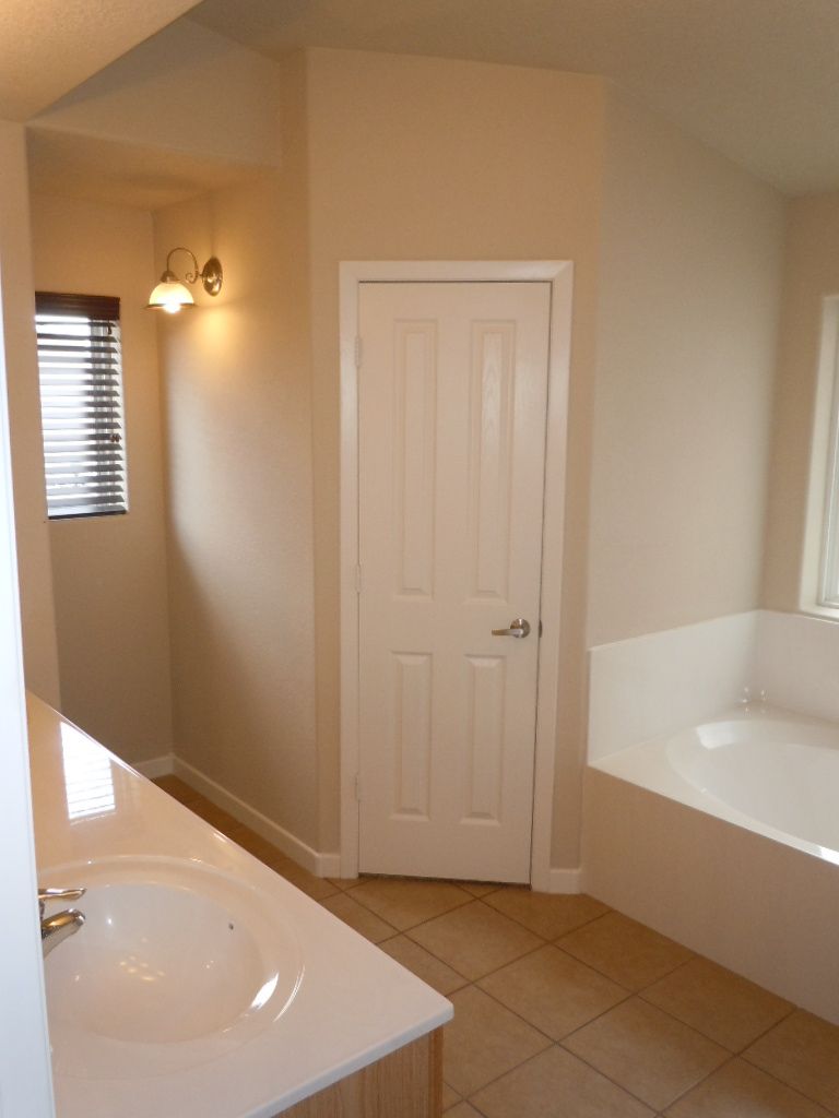 2127 N Ensenada Circle in Albuquerque, NM - Call Advantage Pointe Properties