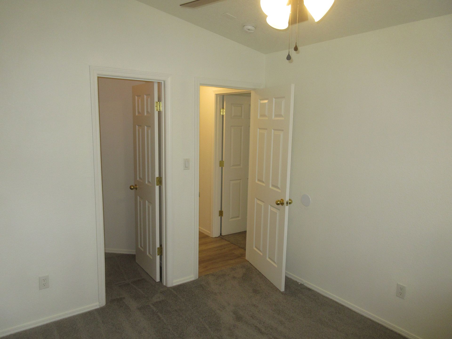 6615 Charwood Road in Albuquerque, NM - Call Advantage Pointe Properties