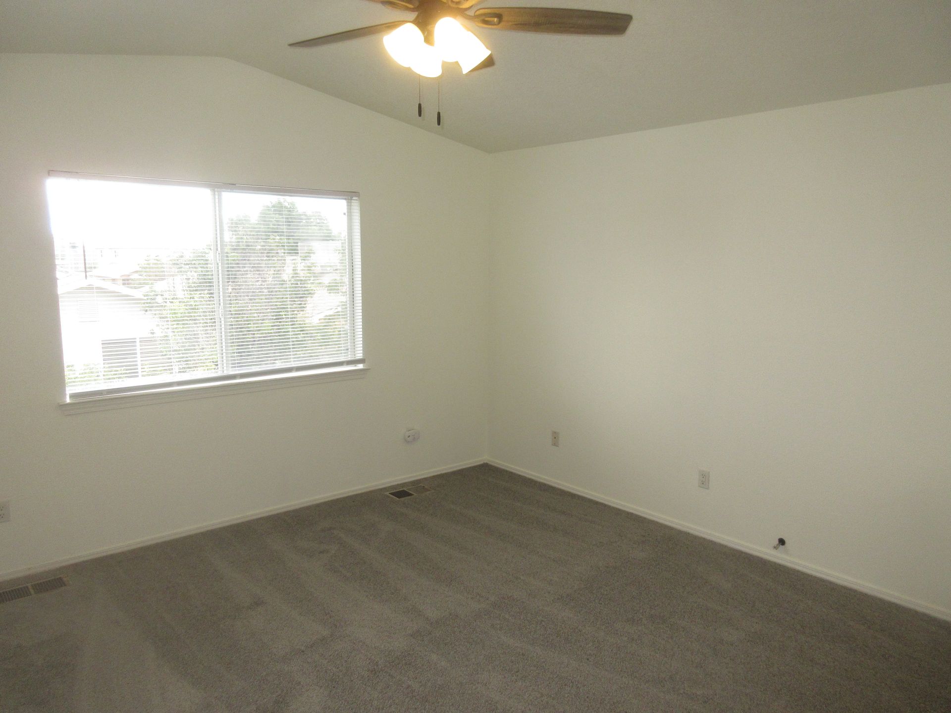 6615 Charwood Road in Albuquerque, NM - Call Advantage Pointe Properties