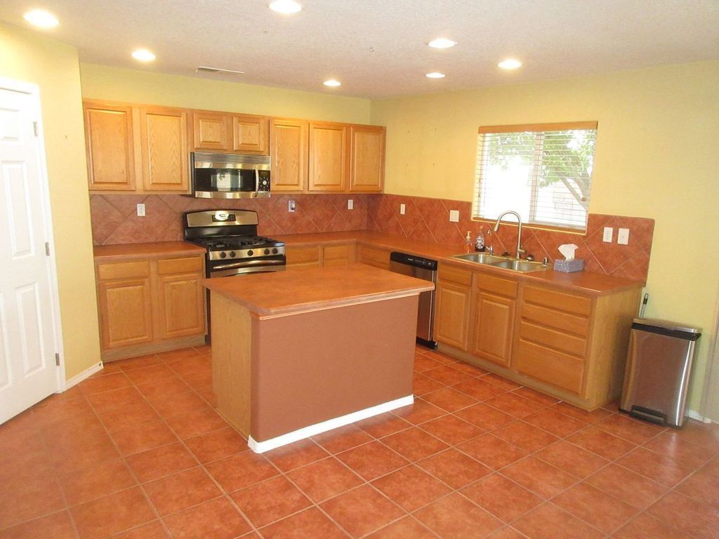 9640 Pago Place in Albuquerque, NM - Call Advantage Pointe Properties