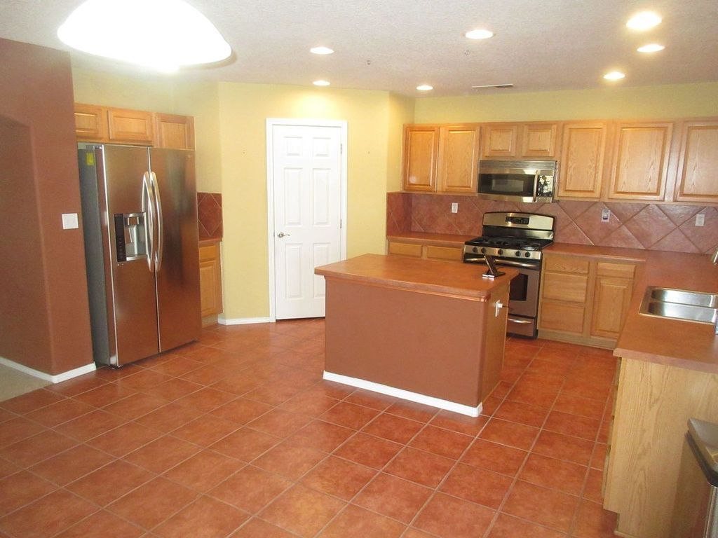 9640 Pago Place in Albuquerque, NM - Call Advantage Pointe Properties
