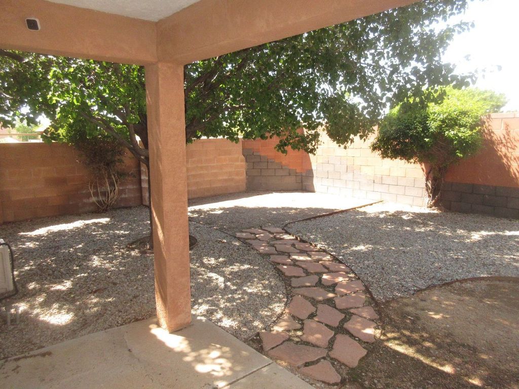 9640 Pago Place in Albuquerque, NM - Call Advantage Pointe Properties