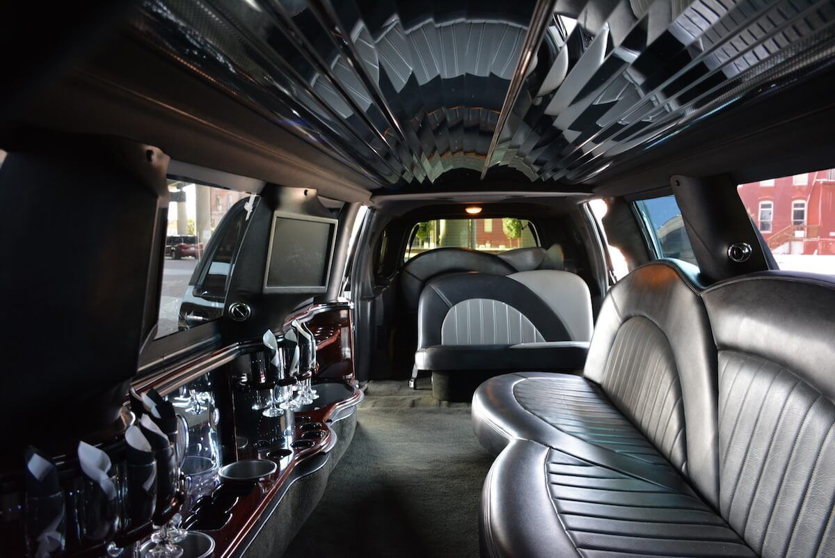 Ford Expedition stretch limousine