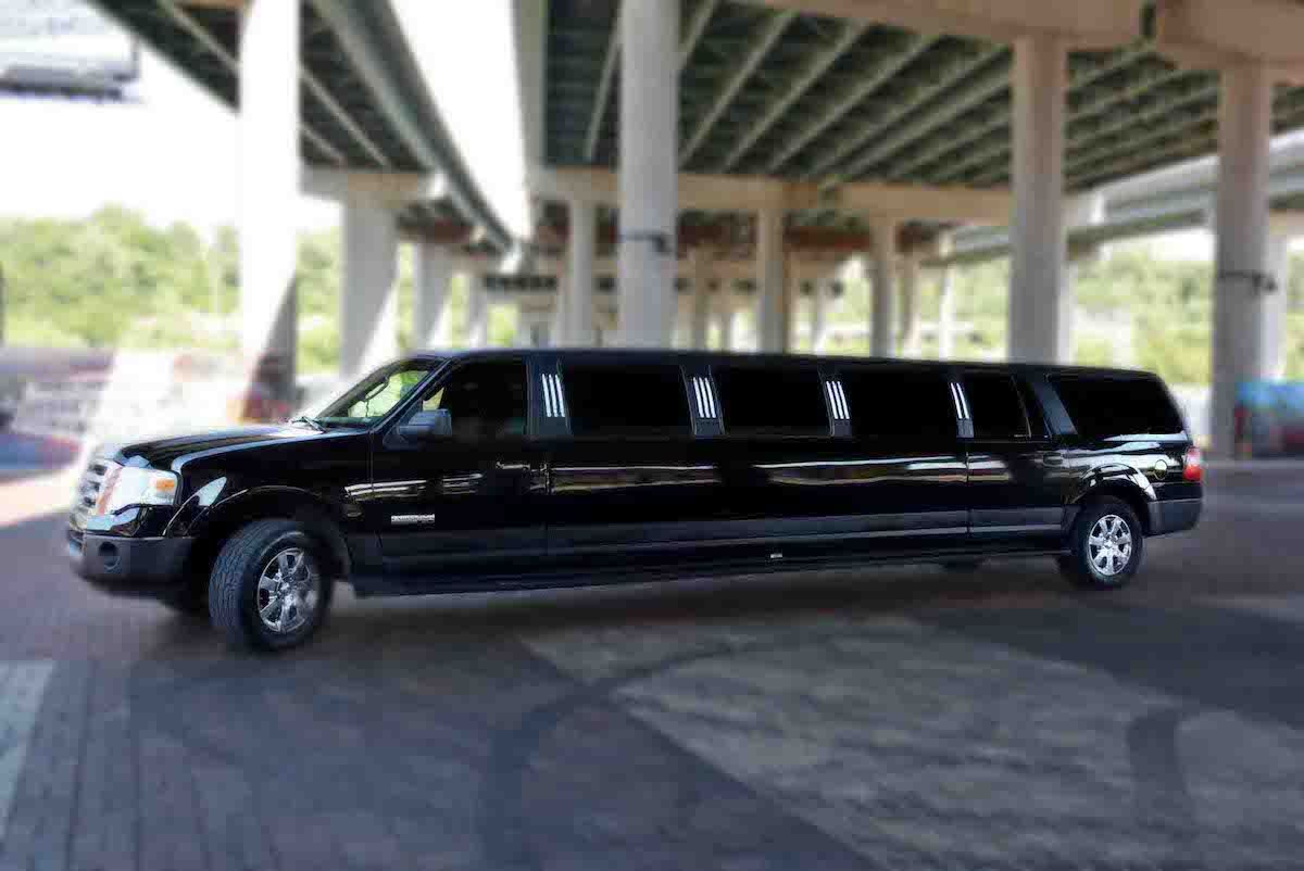 Ford Expedition limousine
