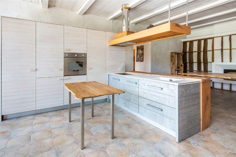 Mobili da cucina in legno di ulivo