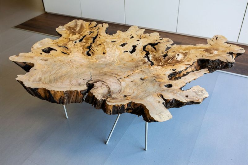 Tavolino in legno di ulivo