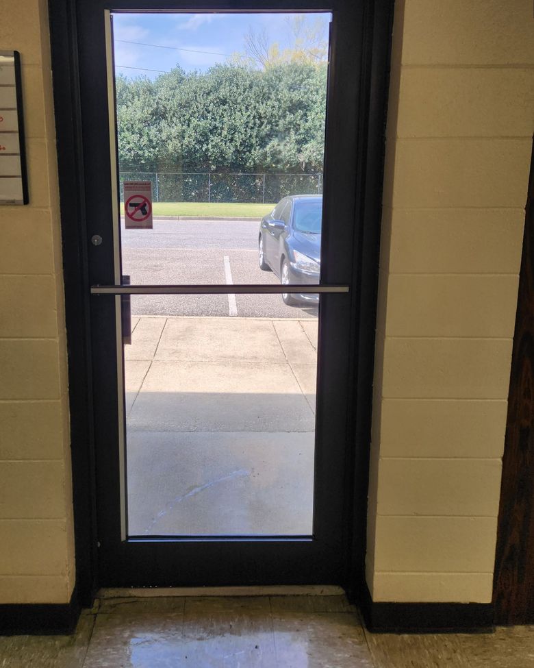 window tint removal - SPF Performance Tint cut bright Sun and heat transfer instantly after  removal of knock-off tint and installation of real SPF Tint in Montgomery AL