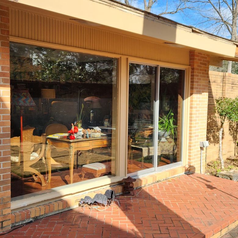 clear residential tinting service - home windows kept two-way visibility while blocking heat and bright UV Sun with SPF Crystal Clear Tint in Montgomery AL