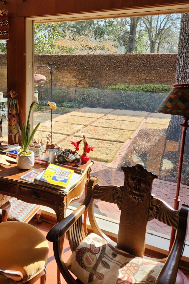 home window tinting service - Sun glare distortion seen inside picture window, prior to SPF Home Tint installation.