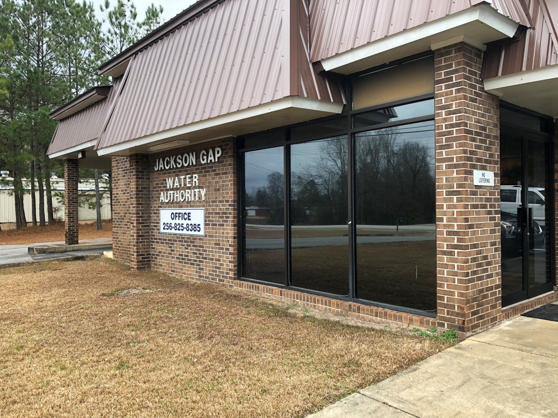 Commercial tint installation near Holtville, AL - Picture of business windows AFTER tint installation in Jackson's Gap, AL