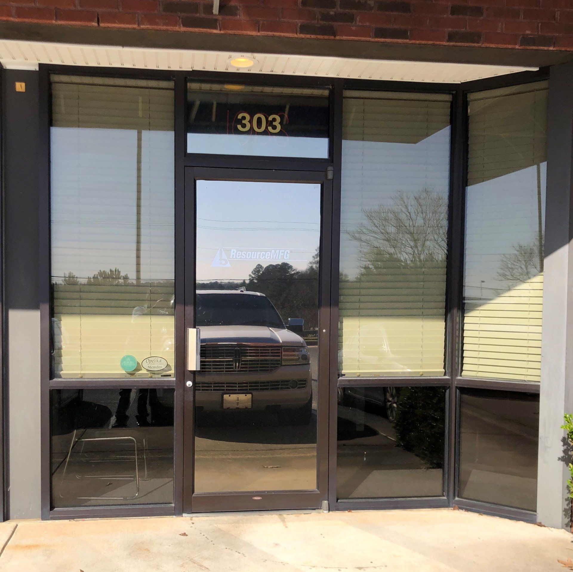 Business office tint in Auburn AL - SPF Leading Performance Office Tint Blocked Over 90% Heat and Sun Glare in Auburn AL