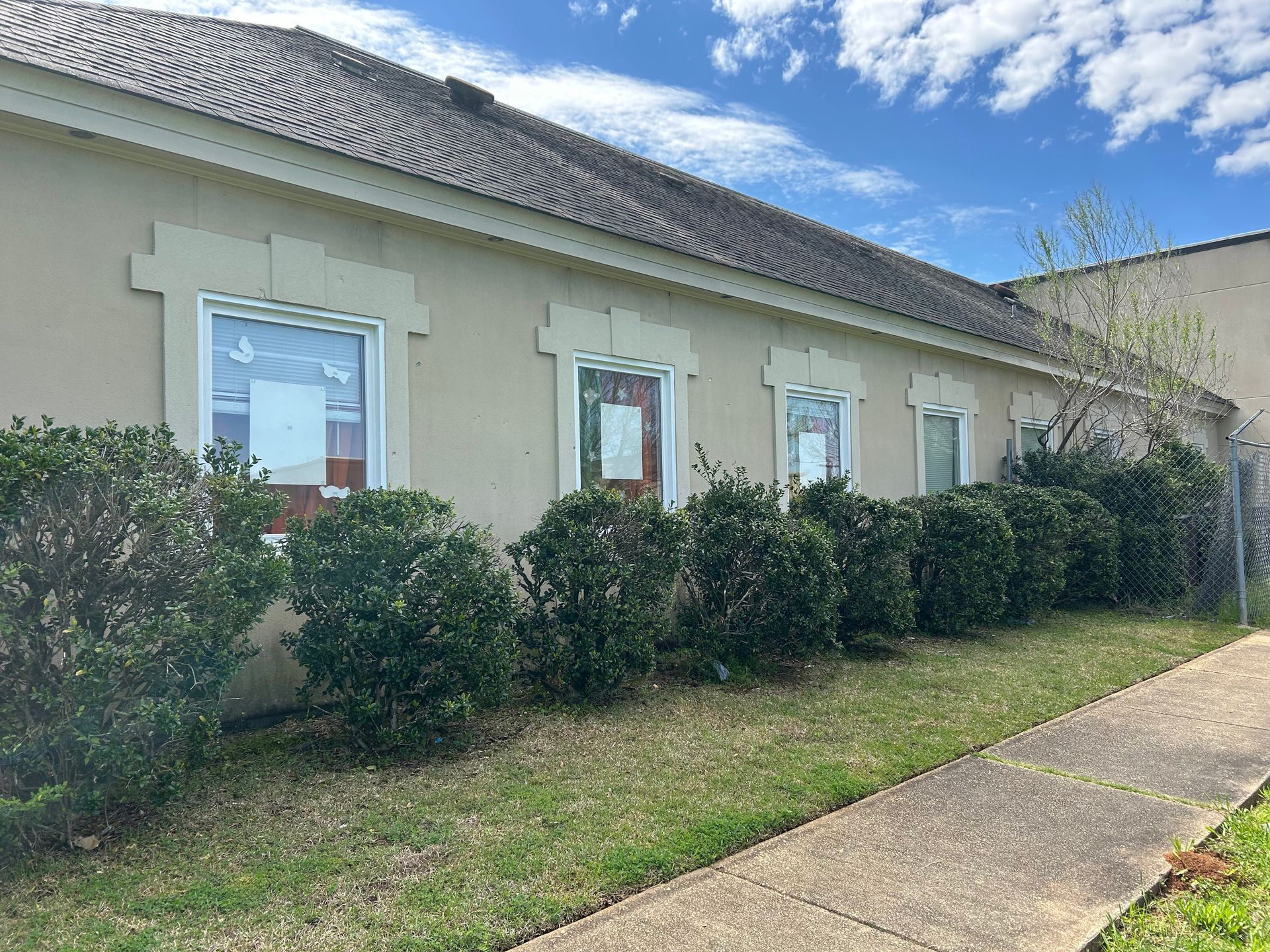 commercial window tinting - before SPF Tint was installed at Kidz R Kidz Daycare Bright Sun glare with costly heat gain prevented the intended use of room space. Montgomery AL