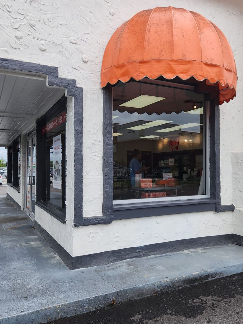 window replacement or renewal service - Top Solar blocking performance was needed from a tint option that could keep the natural look. Montgomery AL