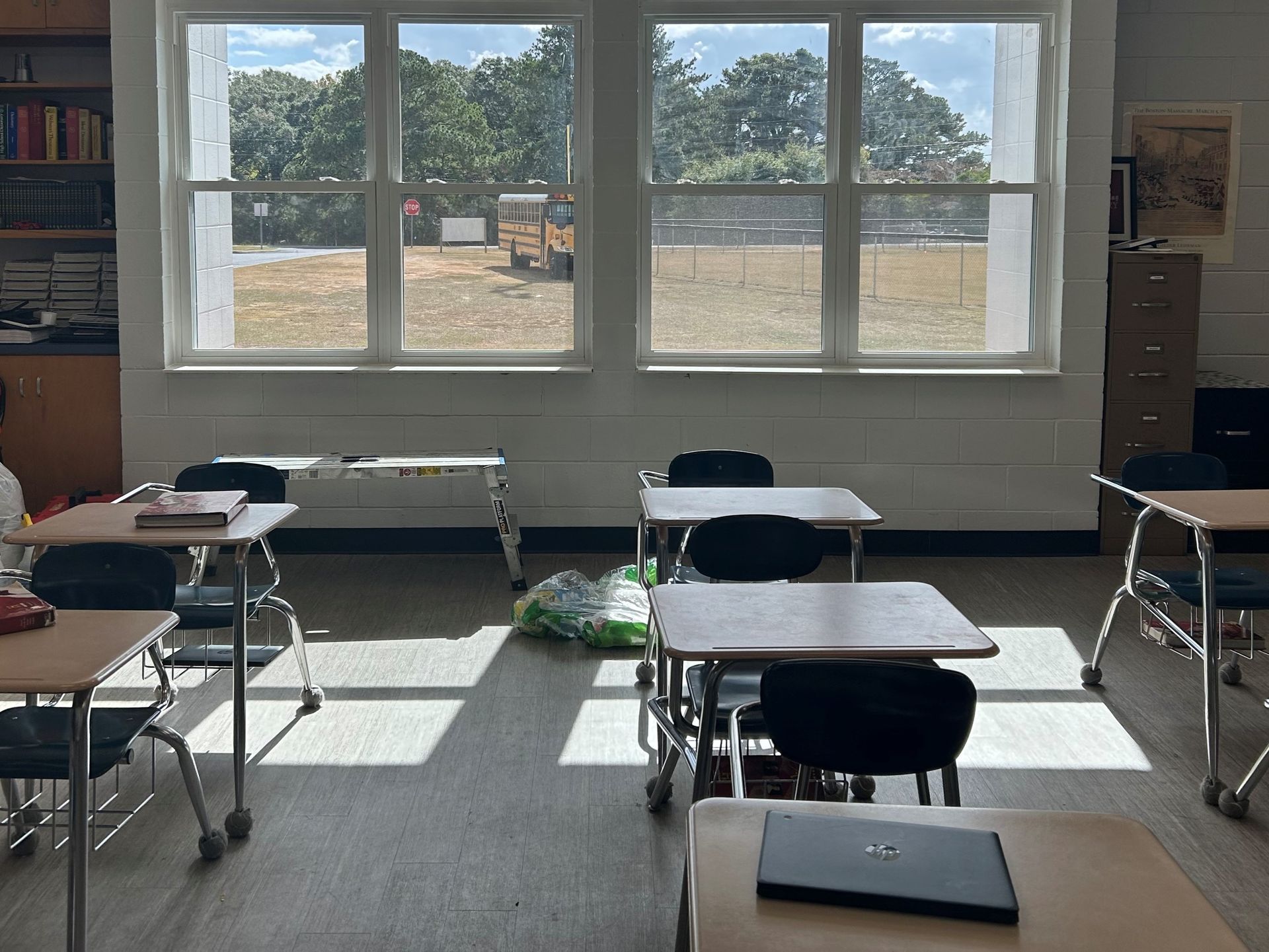 window tinting services in south-central Alabama - SPF Performance ULTRA adds shatterproof safety with privacy and maximum UV Sun blocking benefits adding up to huge power savings for schools and other building rooms with windows south of Montgomery AL