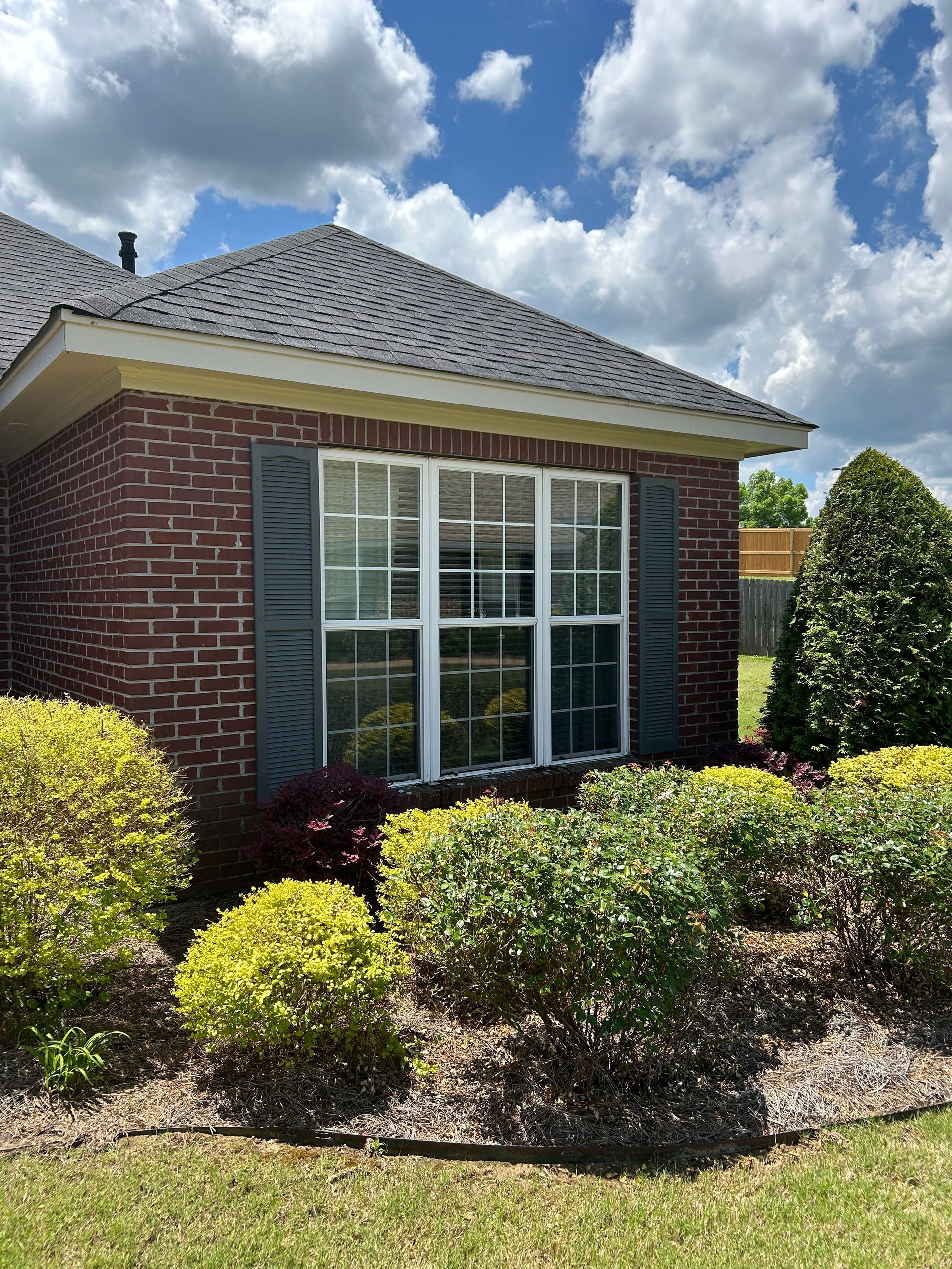 clear residential window tint adding top efficiency with full UV-safety. The most efficient heat-rejecting UV-safe clear home window treatment. SPF Precision Crystal Clear window tint cuts Sun glare adding serenity to your rooms with windows in Montgomery, AL