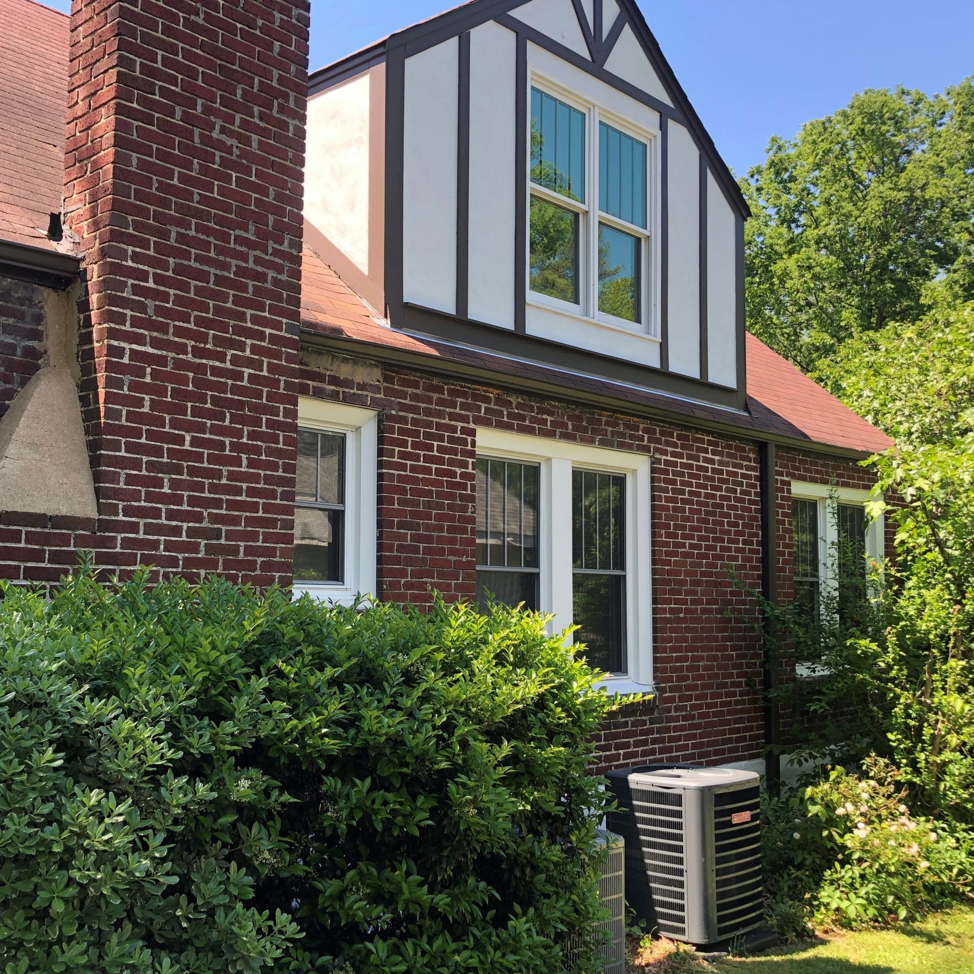 residential tinting in AL - SPF Supreme View home tint maximizes both the natural light remaining, while blocking most heat and glare creating enhanced visual clarity. Including it's exclusive 