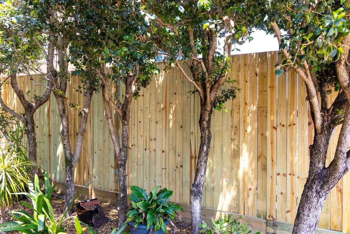 timber fencing gold coast tweed heads