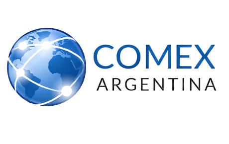 Logotipo geométrico abstracto en negro y plata sobre un fondo oscuro.