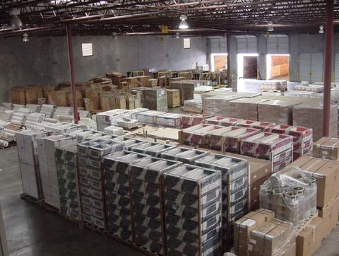 Warehouse — United States — Farias & Farias, Inc.