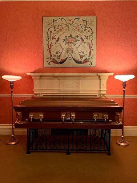 Viewing area at Betts & West Funeral Home in Nicholasville, KY