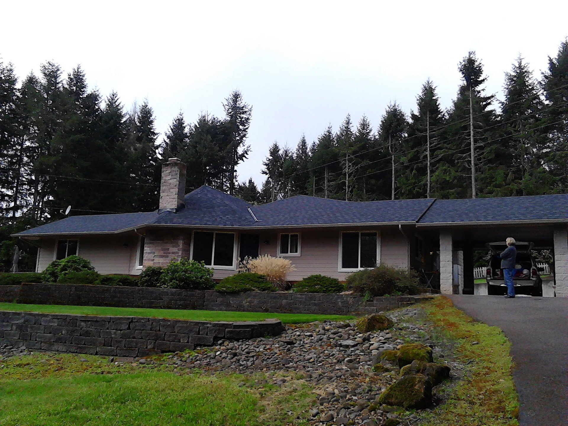 Iko dual black 30 year laminated composition shingles - Springfield, OR - McKenzie Roofing Inc.