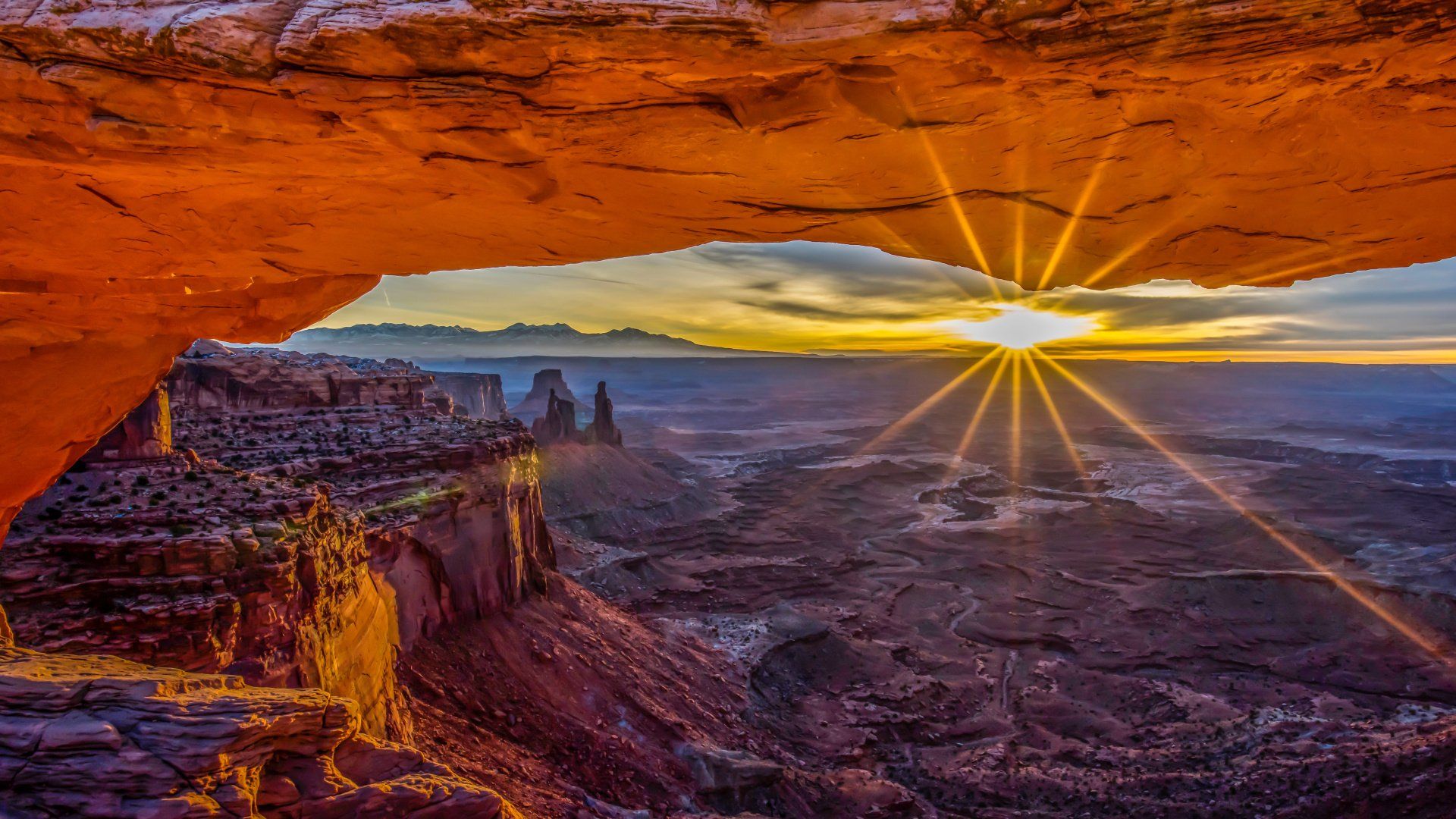 Mesa Arch Canyonlands