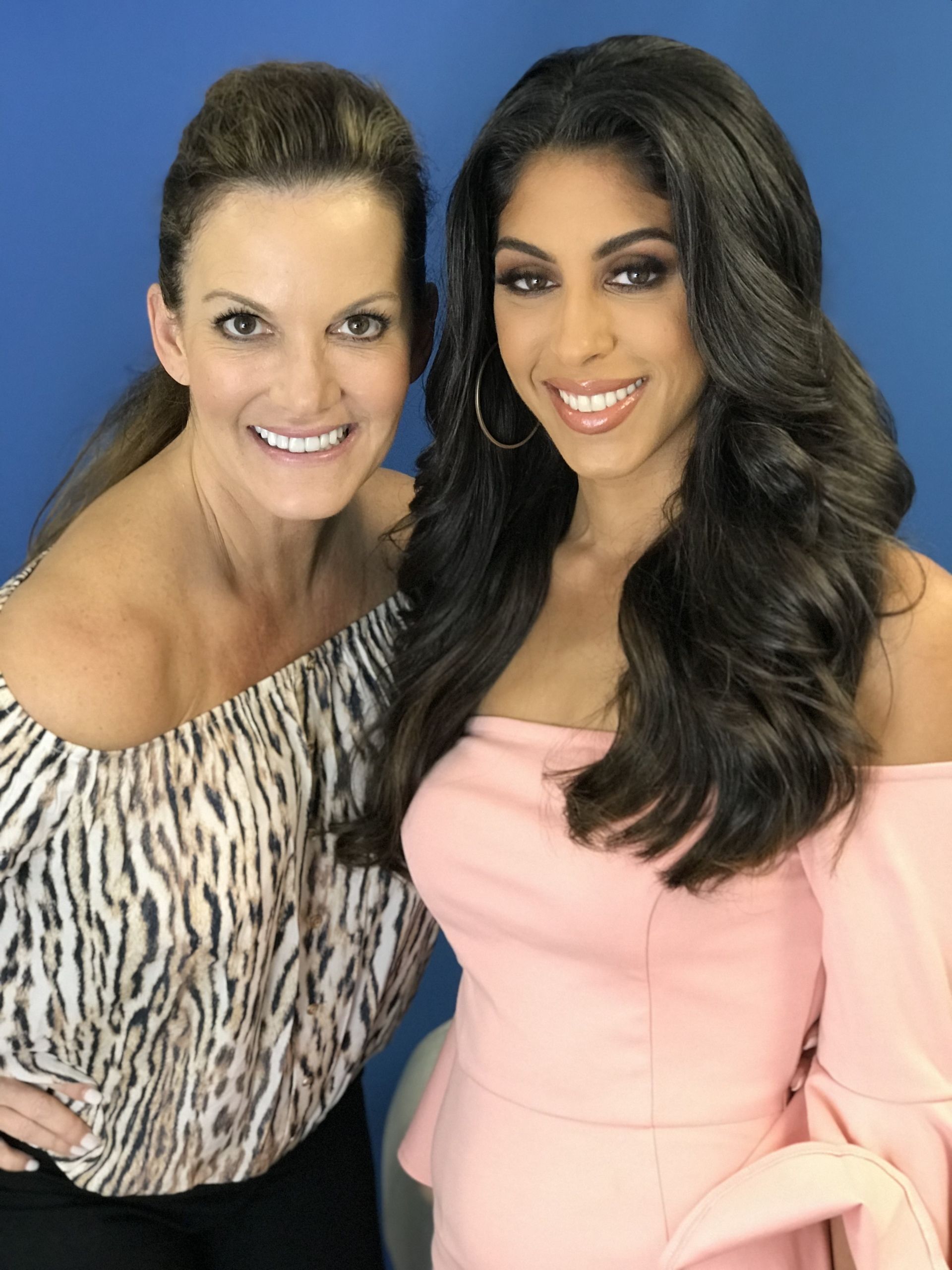 Picture of Lisa Dean with a contestant